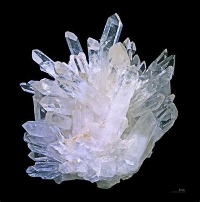 Quartzo Fuso: La Magia Industriale di un Minerale Metamorfosiato!